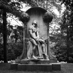 Monument to Henry Villard