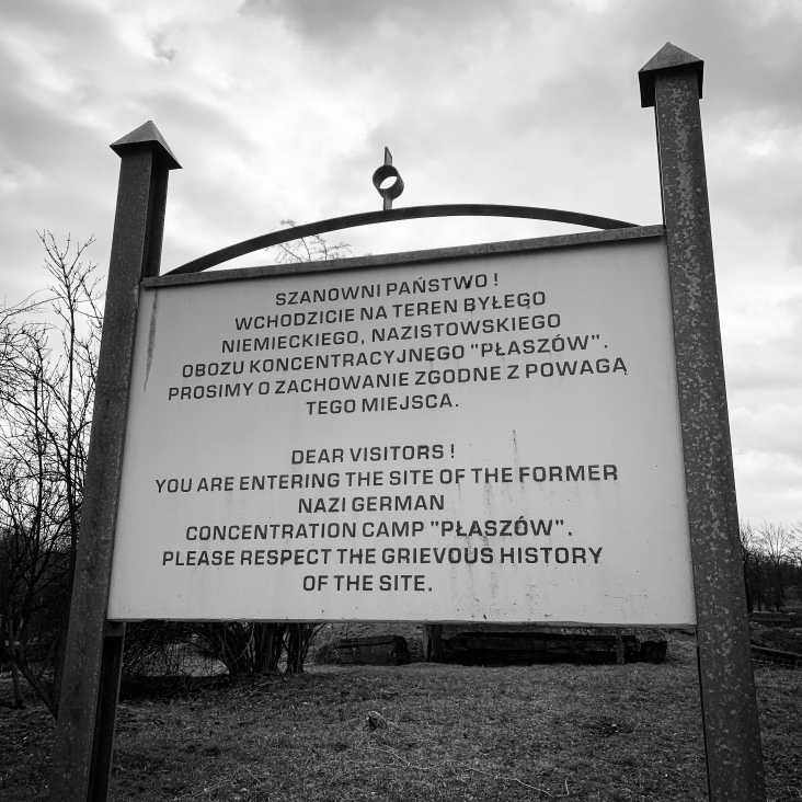 Sign at the entry points to the camp